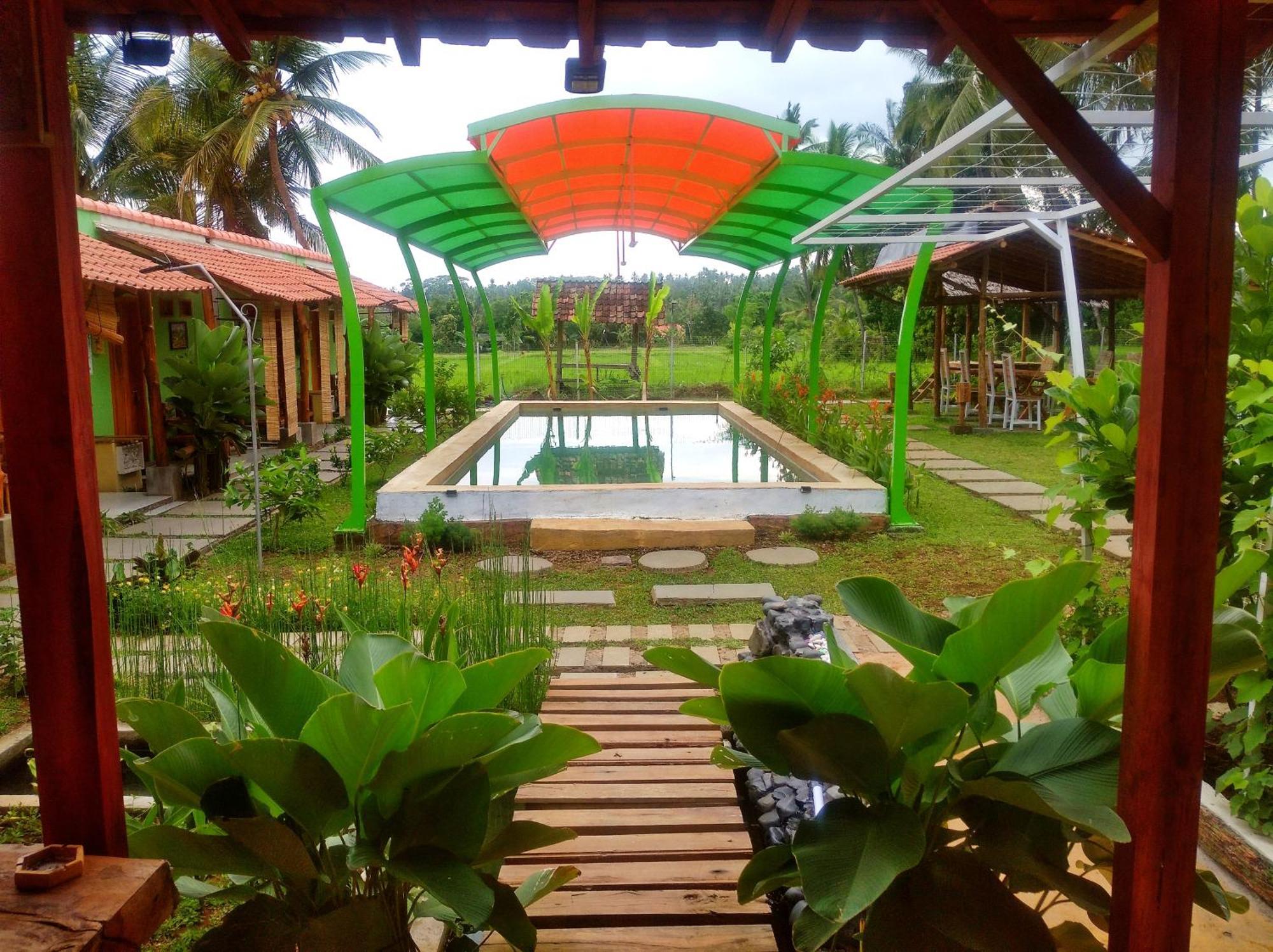 Wooden Kemiren Homestay Banyuwangi Banyuwangi  Eksteriør billede