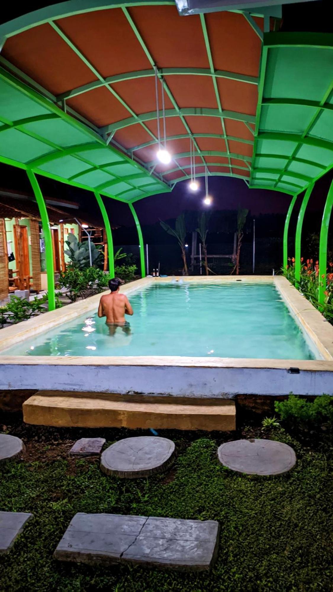 Wooden Kemiren Homestay Banyuwangi Banyuwangi  Eksteriør billede