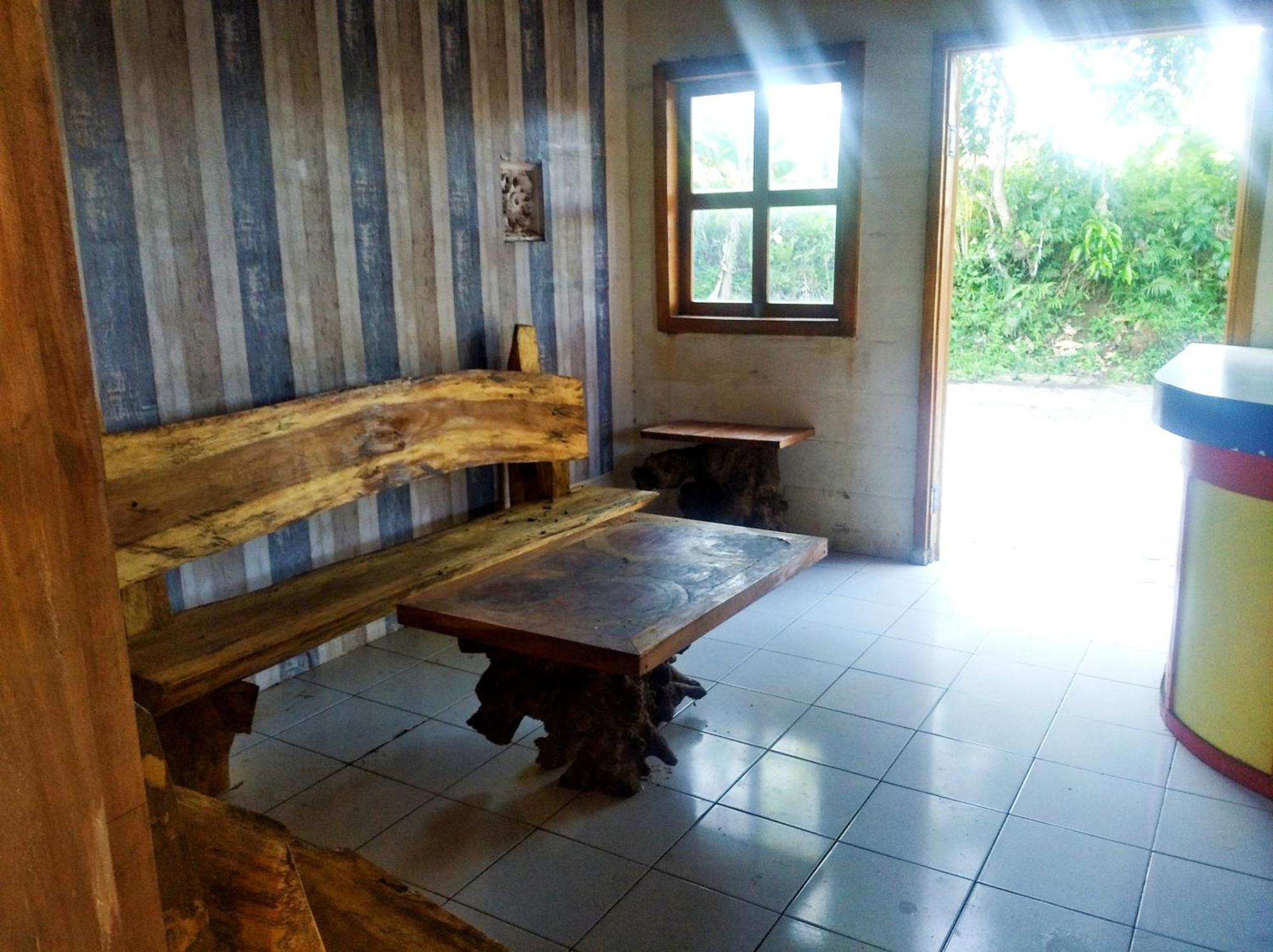 Wooden Kemiren Homestay Banyuwangi Banyuwangi  Eksteriør billede